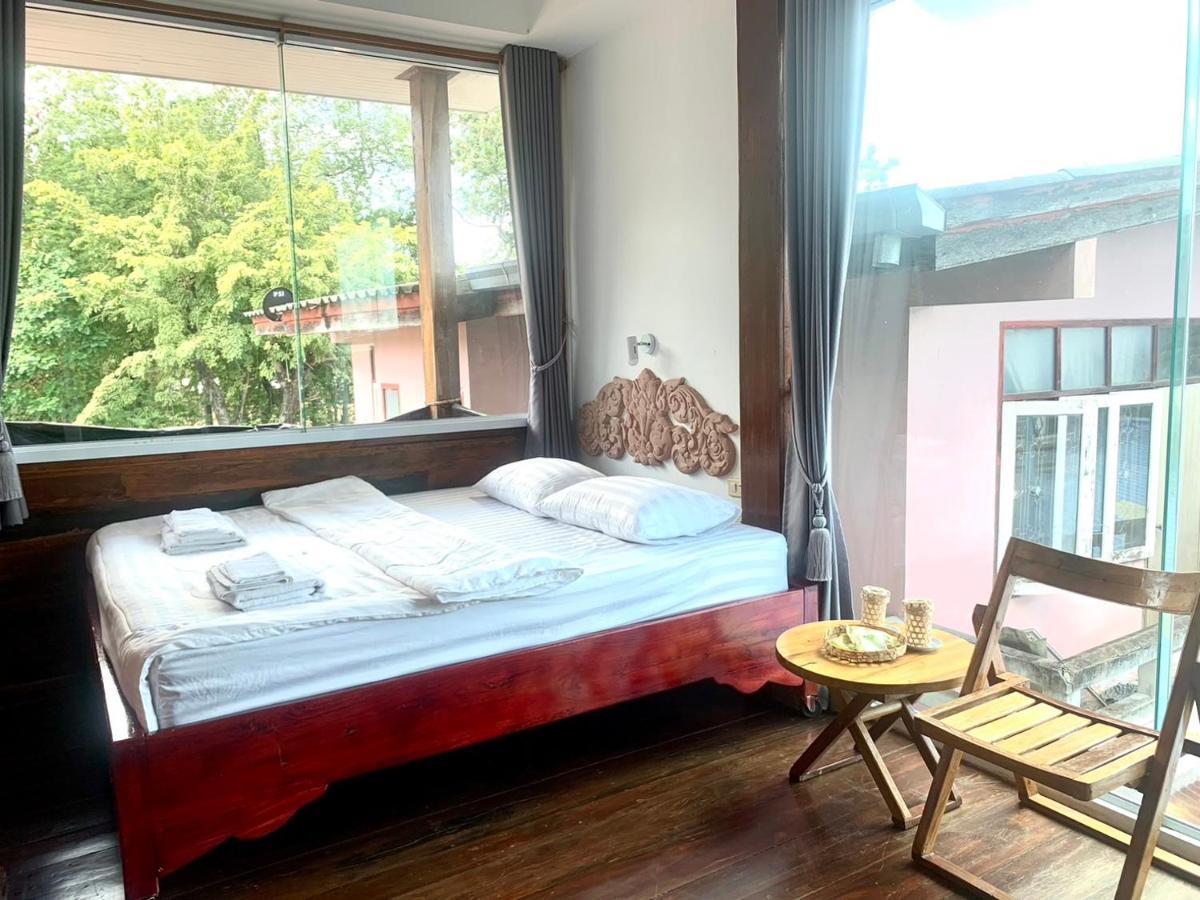 Une Jai Place เรือนอุ่นใจ Phimai Eksteriør bilde