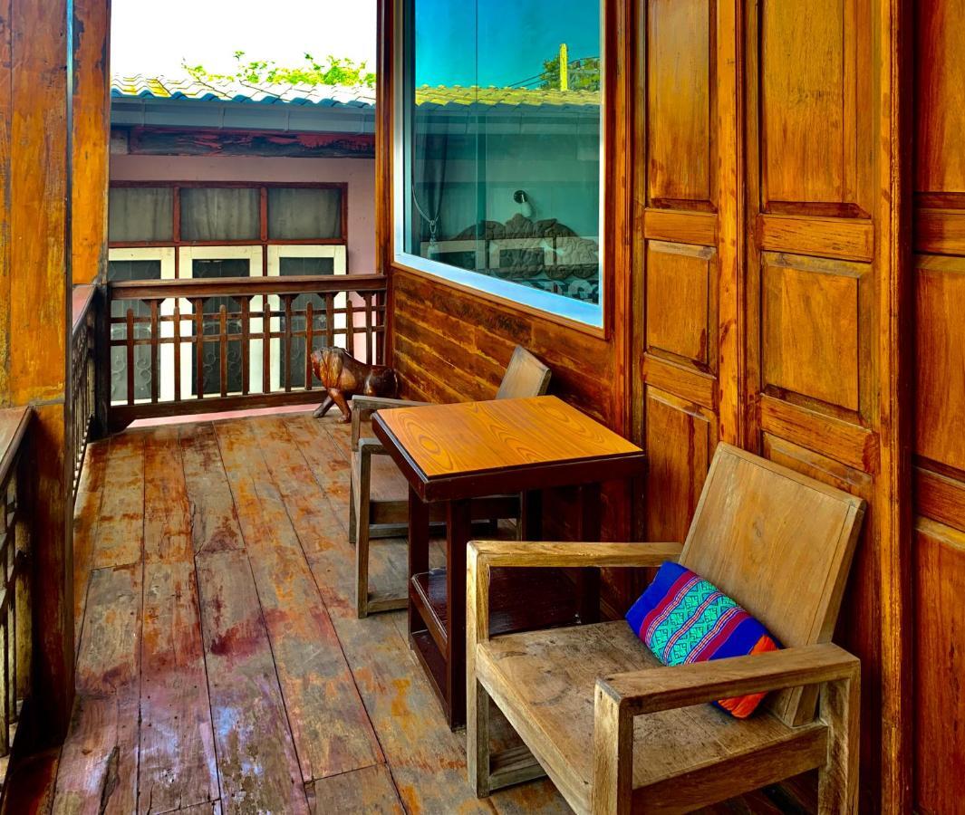 Une Jai Place เรือนอุ่นใจ Phimai Eksteriør bilde